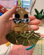 Load image into Gallery viewer, 100% cotton, macrame, gold/silver earrings, tortoise shell resin, statement earrings 
